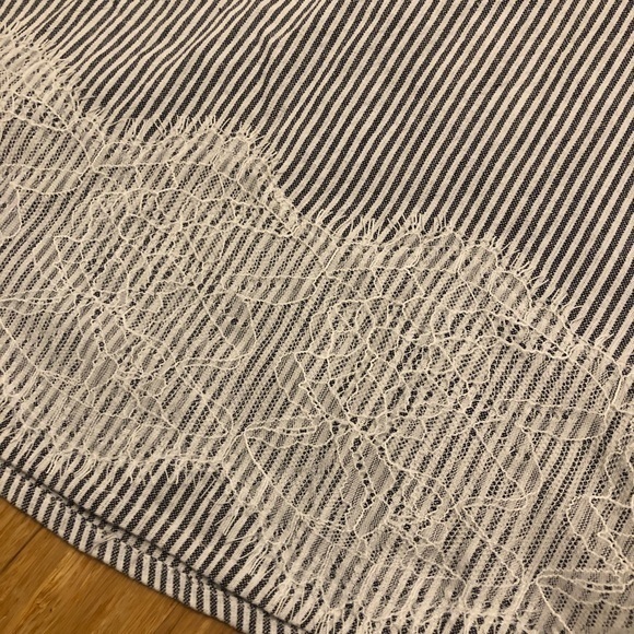 Jun & Ivy NWT Medium Blue white Top Striped Lace Spring coquette‎ office girly - Picture 4 of 8